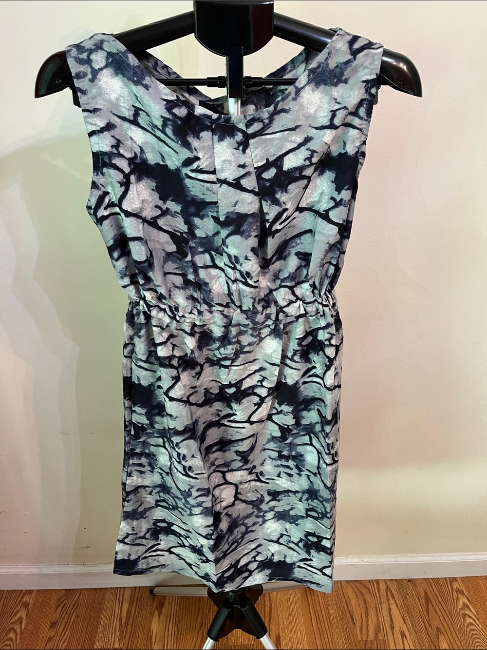 NWT American Leisure Sleeveless Abstract Print Dress in Grey & Black